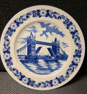 "London Pride" souvenir Plate J.H. Weatherby & Sons Staffordshire England.